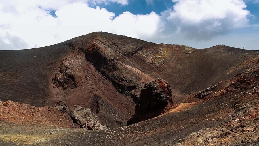 Excursion etna in FIAT CROSS 4X4 scarpe e giacche gratis - Etna by Fiat Panda Cross 4x4 and vintage comfort
