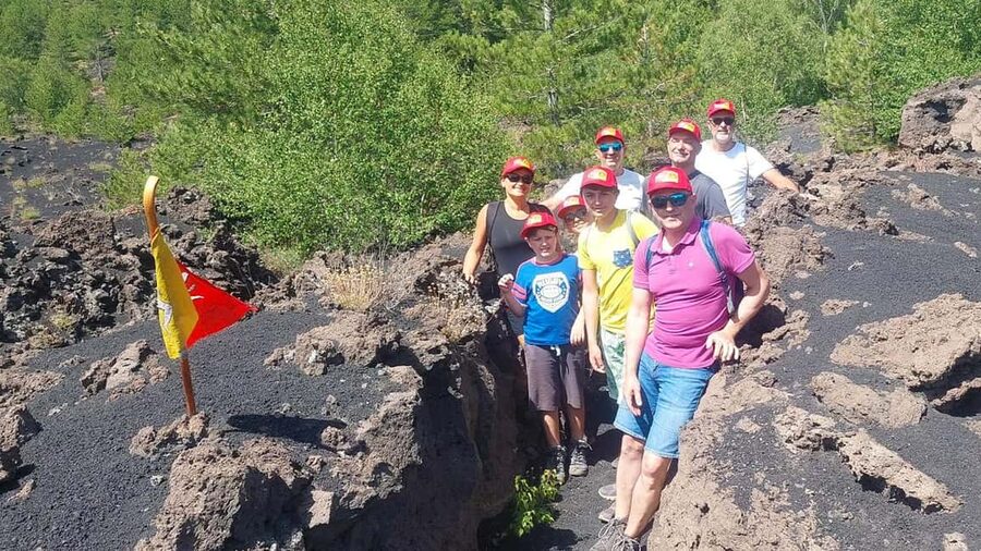 Excursion etna in FIAT CROSS 4X4 scarpe e giacche gratis - The heart of the walk: Sartorius craters and birch-forest trekking