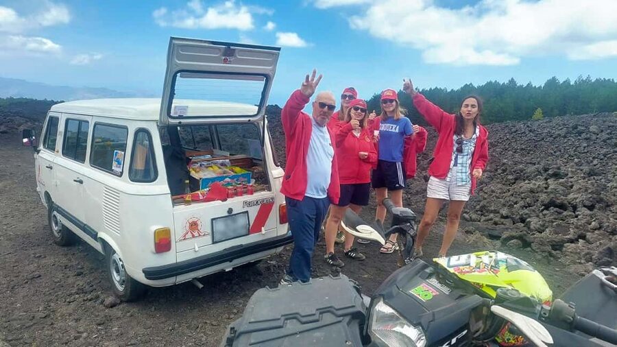 Excursion etna in FIAT CROSS 4X4 scarpe e giacche gratis - Mini Etna, Piano Provenzana, and what you’re actually seeing