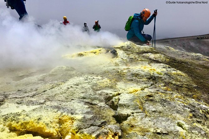 Excursion to the top of Etna |For good walkers (transport services not included) - Stop on Etna: the crater-edge trek, step by step