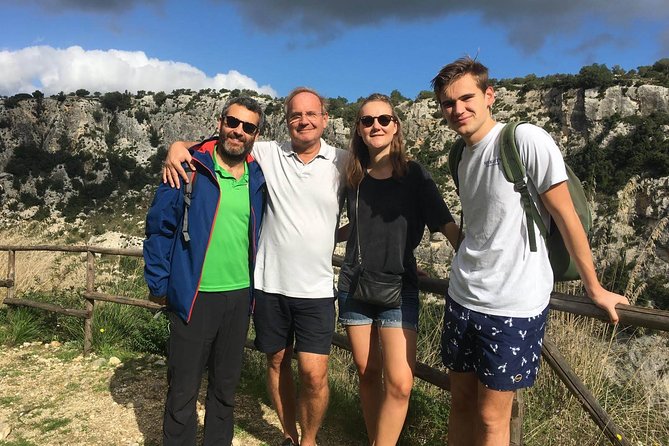 Explore Cavagrande Nature Reserve - What’s included in the experience—and what you should bring