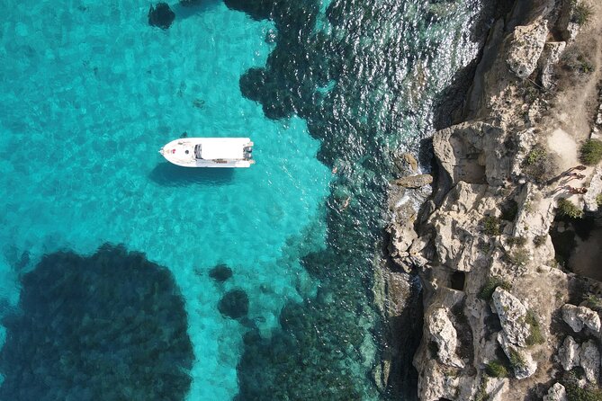 Favignana and Levanzo, Egadi islands tour by boat from Trapani - Grotta degli Innamorati and the reality of sea conditions
