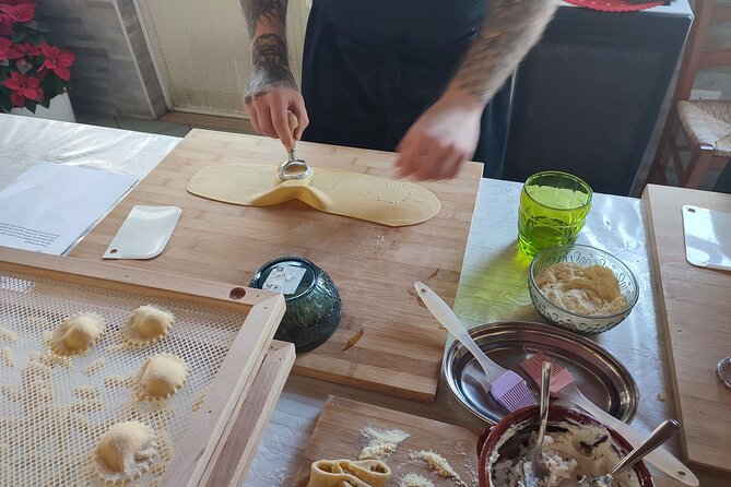 Fresh pasta and tiramisù class in Palermo - The flow of the evening: aperitif first, then a full meal you cooked