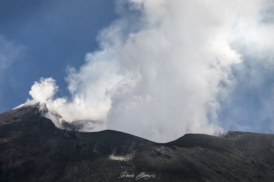 From Catania: Etna tour to the Base of the Summit Craters - Two altitude experiences: when conditions limit you to 2000m