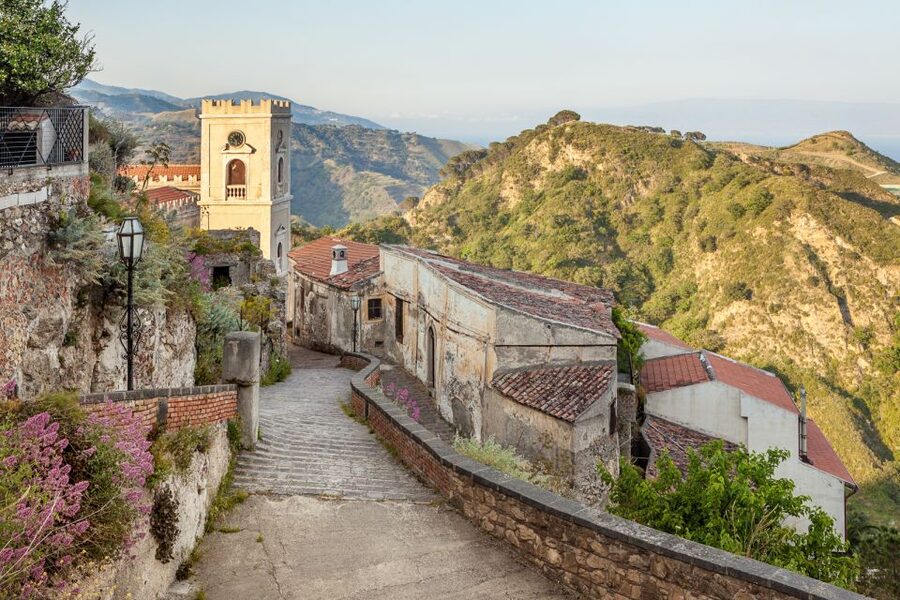 From Catania: Guided Godfather Tour with Taormina Visit - Riding from Catania: how the 7 hours are actually spent