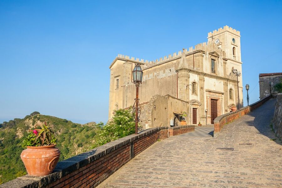 From Catania: Guided Godfather Tour with Taormina Visit - Forza d’Agrò: Durazzesco Arch and the Holy Trinity / Sant ’Agostino churchyard
