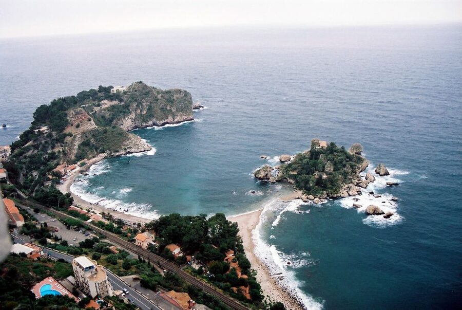 From Catania: Guided Tour of Taormina and Castelmola - Taormina on foot: Corso Umberto, Piazza Duomo, and the old-town layout