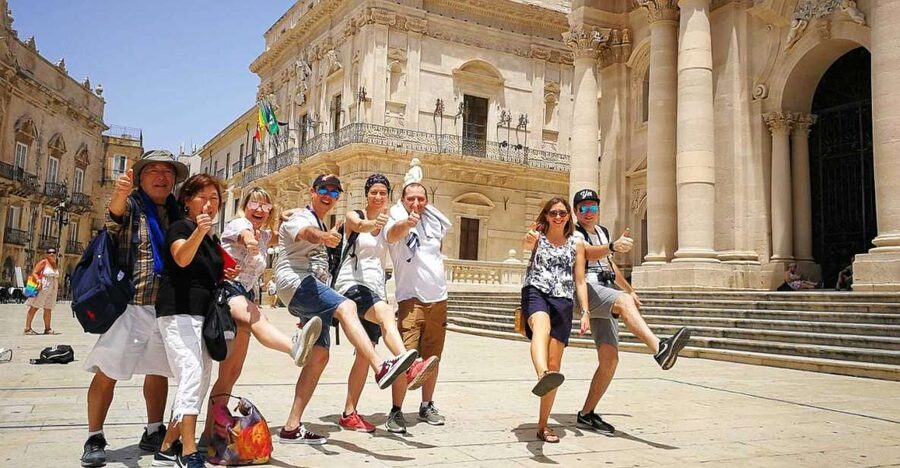 From Catania: Neapolis of Syracuse, Ortygia, and Noto Tour - Ortigia Island: walking the historic heart of Syracuse and finding the Arethusa fountain