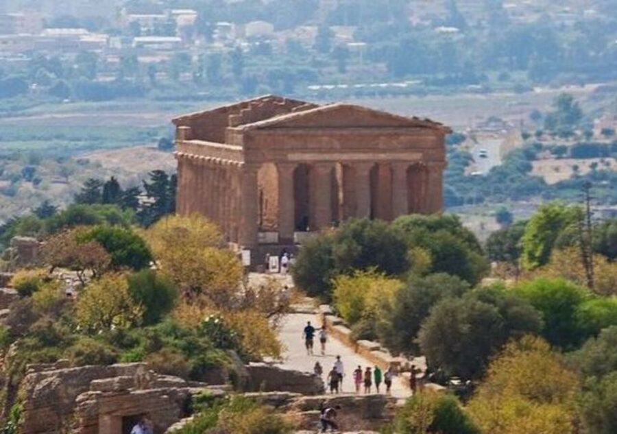 From Catania or Taormina: Agrigento and Piazza Armerina Tour - Piazza Armerina: Villa Romana del Casale in 90 minutes