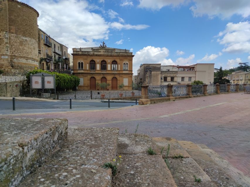 From Catania or Taormina: Agrigento and Piazza Armerina Tour - Lunch and energy management: plan for food on your own