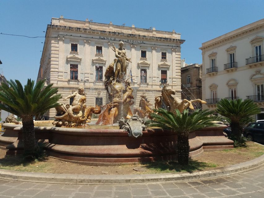 From Catania: Syracuse, Ortigia and Noto Full-Day Tour - Caravaggio at Santa Lucia: what this stop is really for