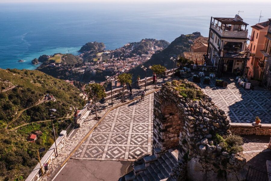 From Catania: Taormina, Isola Bella, and Castelmola Day Trip - The audio guide: how to get the most from a self-paced format