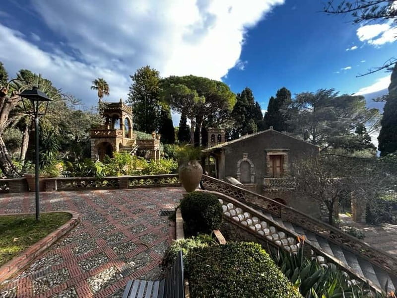 From Catania: Taormina, Savoca, & Castelmola Tour w/ Lunch - Price and logistics: what you pay for and why it can be worth it