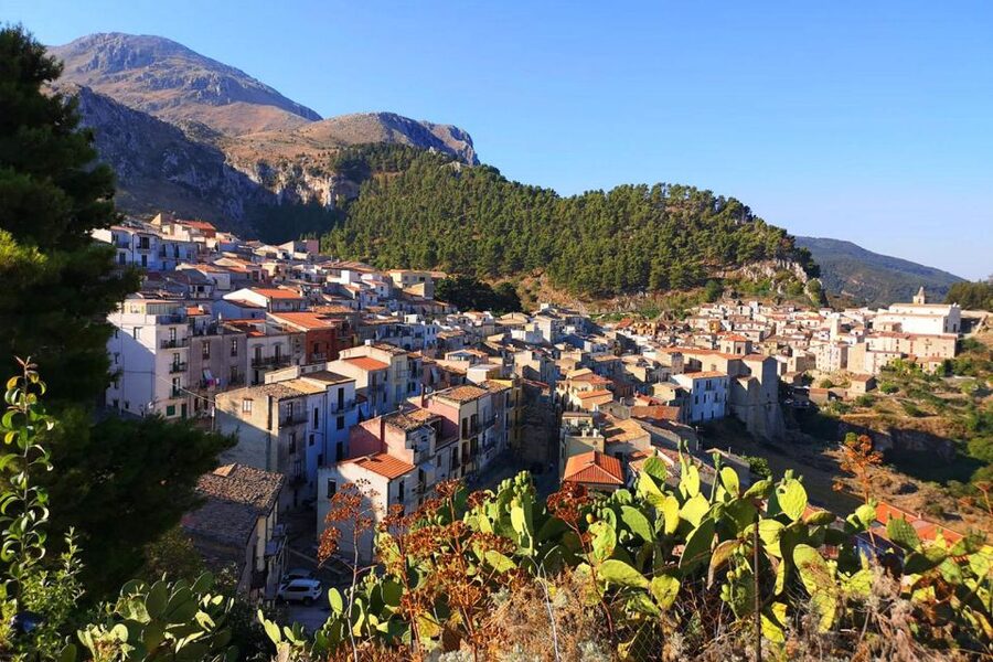 From Cefalù: Authentic Sicilian Villages and Happy Hour - Timing, pacing, and what to bring so you enjoy every stop