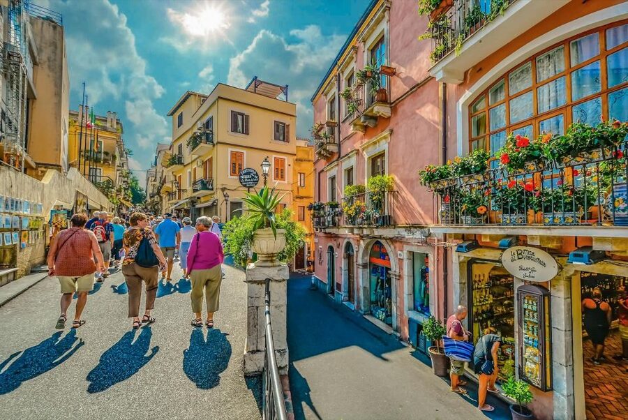 From Cefalù: Day Trip to Mount Etna and Taormina - Comfort on the road: Fabio’s smooth driving helps, but seating can vary