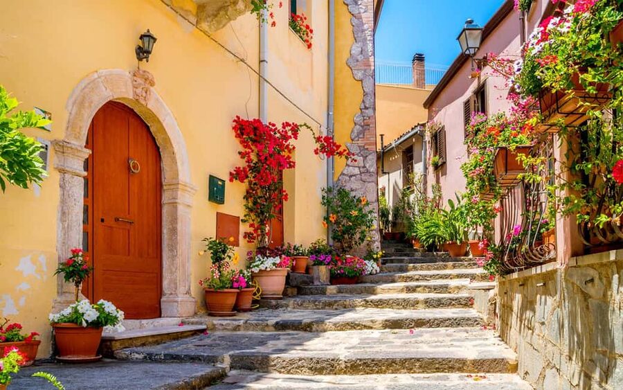 From Cefalù: Day Trip to Mount Etna and Taormina - Pickup times in Cefalù: start early, then settle in