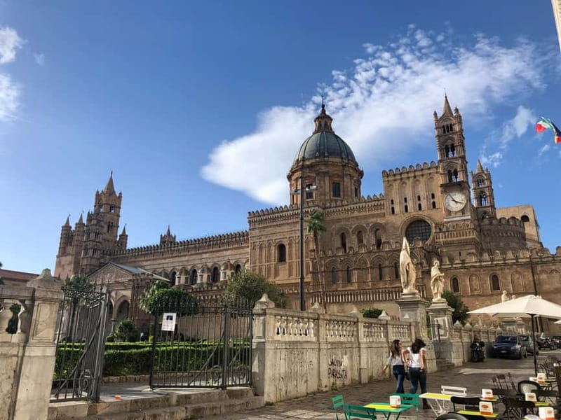 From Cefalù: Palermo Guided Walking Tour with Street Food - Meeting point and the first minutes with Alessandra