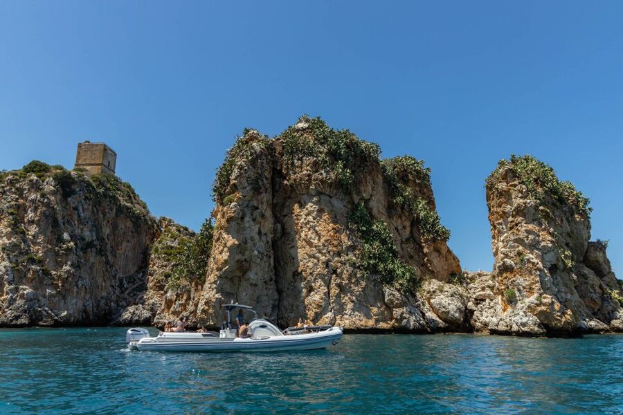 From San Vito Lo Capo: Scopello & Zingaro Half-Day Boat Trip - The crew experience: when guidance makes stops better