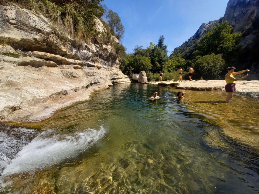 From Syracuse: Cavagrande Natural Reserve Guided Trek - Small group size and bilingual guiding in plain English