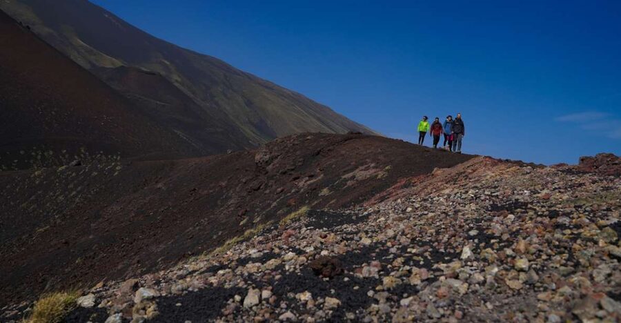 From Syracuse: Mount Etna Guided Morning Hike & Food Tasting - Getting to 2000 Meters: The Van Ride and What to Bring