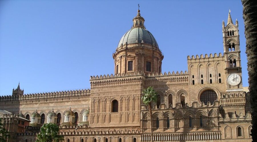 From Taormina: Palermo and Cefalù Day Trip - The Cefalù shift: sea air and a Cathedral with an 1131 start