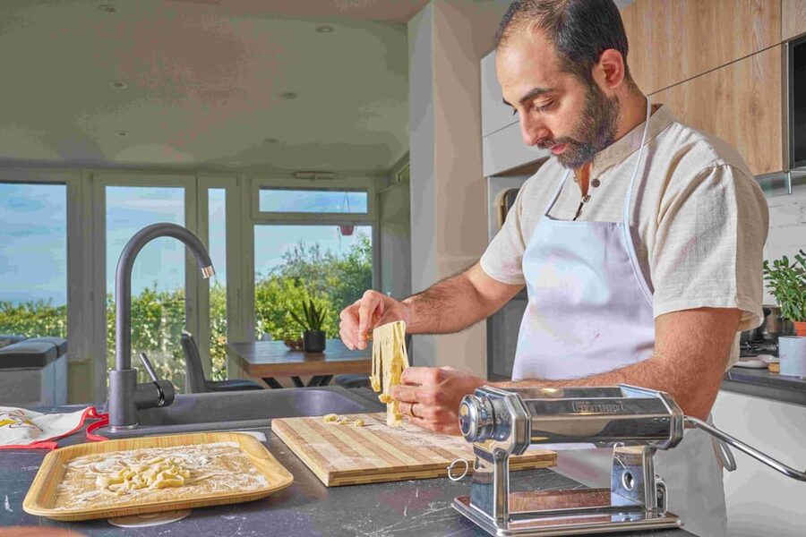 From the garden to the table: Sicilian cooking class - Fresh tagliatelle and pesto from the garden (or norma pasta)
