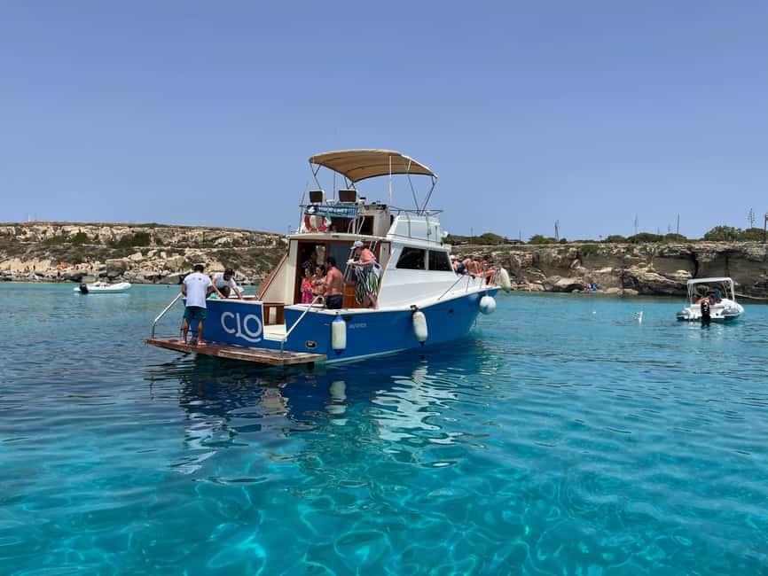 From Trapani: Favignana and Levanzo Boat Tour with Lunch - Levanzo by Early Afternoon: Village Views and Faraglione Stops