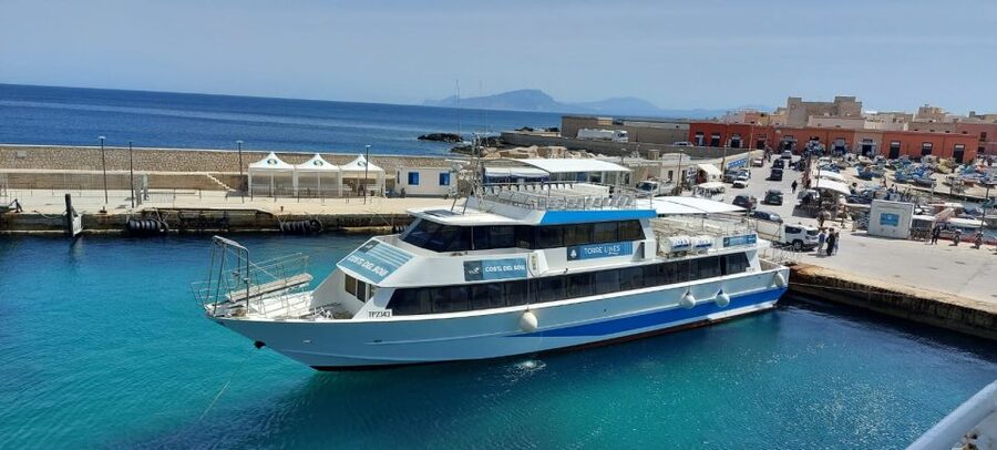 From Trapani: Favignana and Levanzo Mini Cruise with Lunch - From Trapani to the Egadi Islands: the day’s rhythm