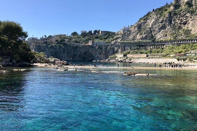 From Volcano to Sea: Private Tour of Etna and Taormina Boat Tour with tasting - Onboard setup: the comfort perks that make swimming possible