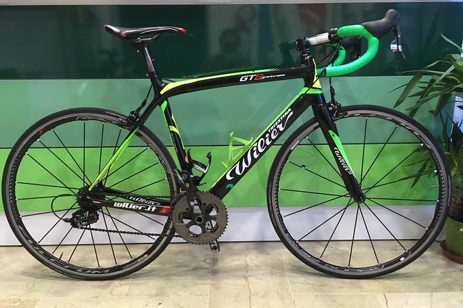Full Carbon Road Bike Rental - Choosing Your Pedals and Setup Details That Save Your Legs