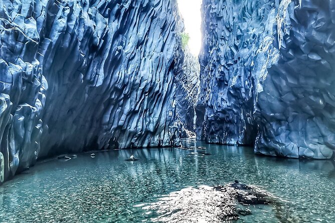 Full-Day Etna Nord 3000 and Alcantara Gorges - Le Gole dellAlcantara: Lava Canyon Mood, Botanical Park Stops, and Icy Water