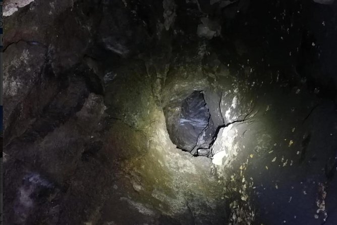 Full day tour of Etna and Alcantara - Le Gole dell’Alcantara: Cold Water Relief and How to Enjoy the Gorges