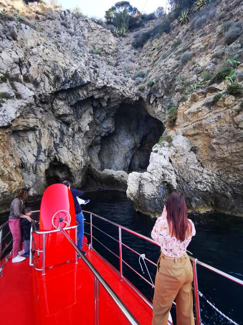 Giardini Naxos: Semi-Submarine Tour to Isola Bella - Blue Grotto and Cave of Lovers: How the stops feel in real time