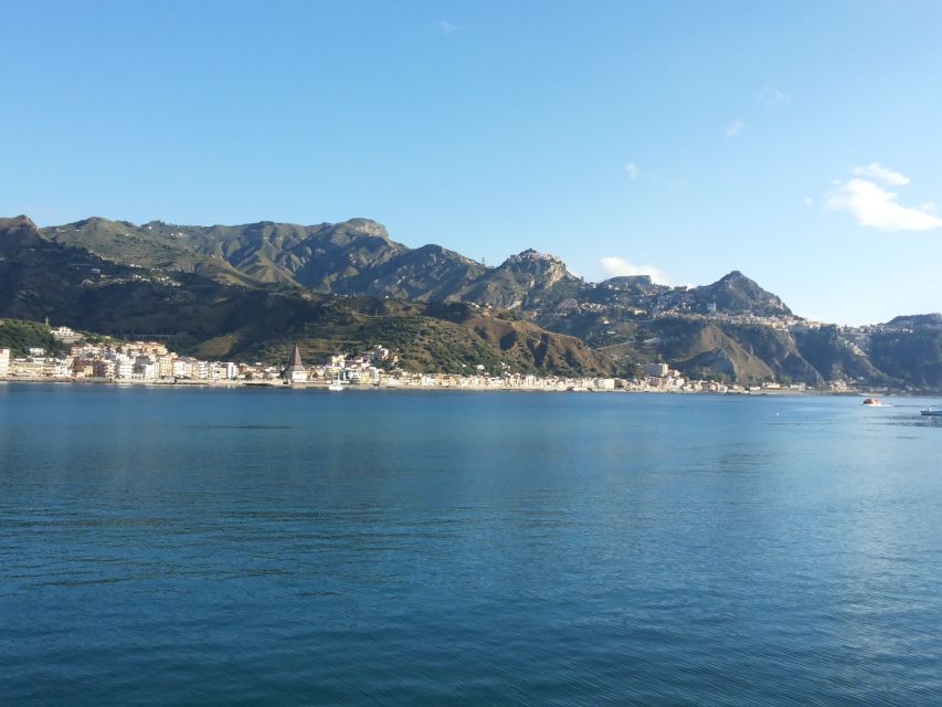 Giardini Naxos, Taormina and Castelmola Tour - Giardini Naxos Bay: your easy start with real sea air