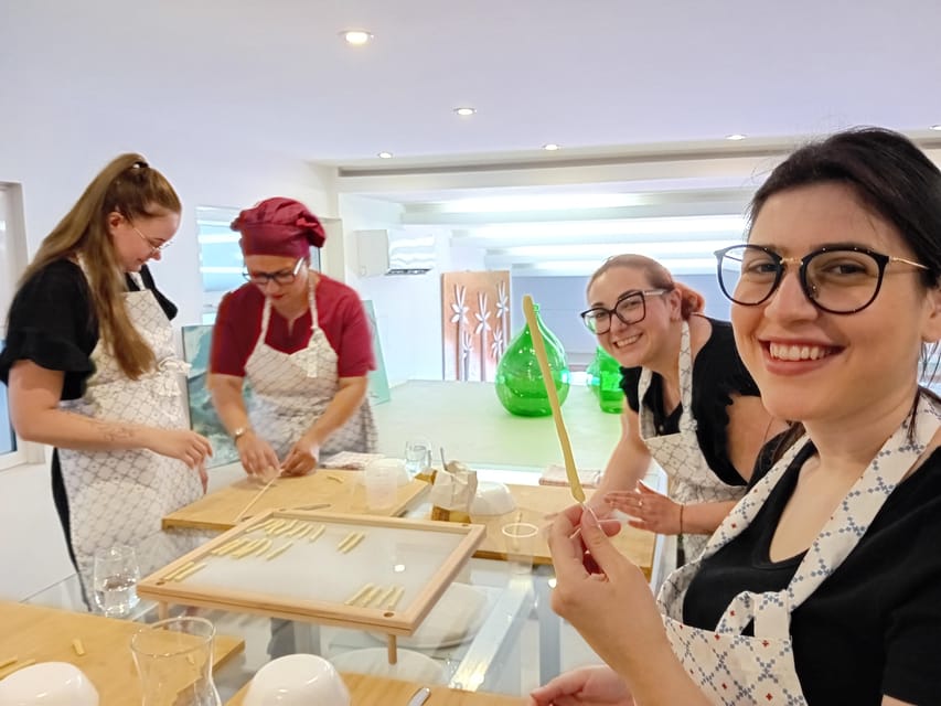 Giardini Naxos, Taormina: Food Class & Sicilian Tasting - Giardini Naxos Setup: Melanina’s Small-Group Sicilian Class