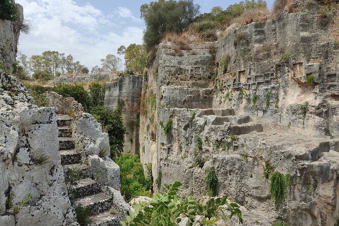 Group guided tour of the archaeological park of Neapolis - Stop 3: Teatro Greco and the Spring/Summer Visibility Twist