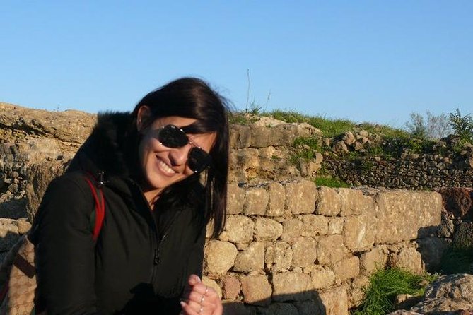 Guided Tour in Morgantina. Visit Morgantina. - Tour price vs. what you still pay at the site