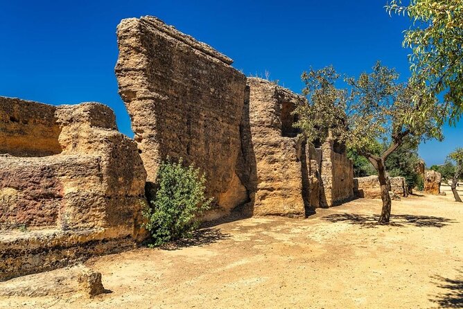 Guided tour to the Valley of the Temples of Agrigento from Cefalù - The full-day reality: returning to Cefalù and planning around it