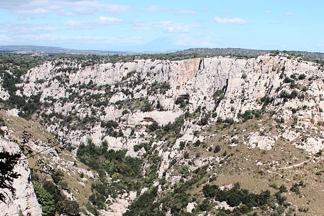 Guided Trekking to Cavagrande del Cassibile in Sicily - What you learn on the trail: geology, names, and the uruvi idea