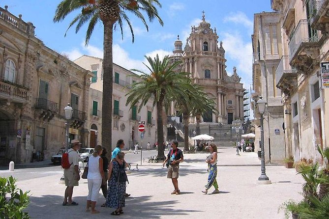 HALF DAY excursion - Tour Montalbano - Ragusa Ibla and Modica - Who should book this tour