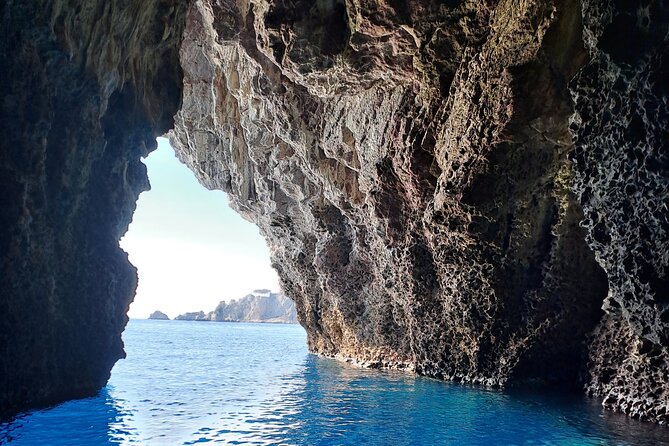 Half Day Private Guided Boat Tour in Taormina - Meeting point and getting set up fast in Taormina