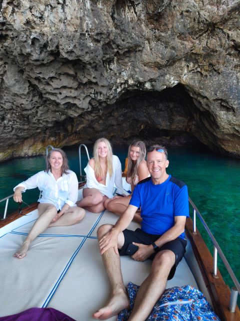HALF-DAY TAORMINA BOAT TOUR - English guide expectations: what to do if communication is limited