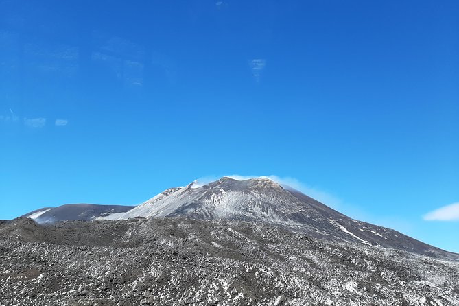 Hiking at 2900m on Mount Etna - Cable car and the 4x4 shuttle: the part that affects your budget