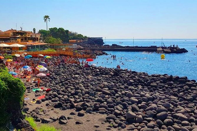 Hop on hop off Catania-Acicastello-Acitrezza panoramic bus - Stop 3: Hotel Nettuno and the waterfront reset