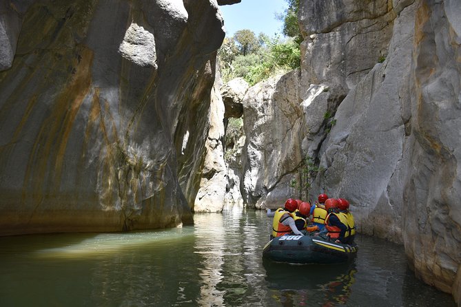 Inflatable boat excursion Gole di Tiberio on the Madonie near Cefalù - Quick take: what makes this gorge excursion click