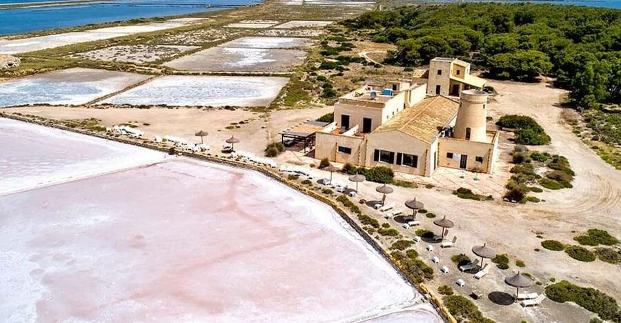 Isola Lunga Marsala - Getting to the island: the lagoon boat ride through the Stagnone
