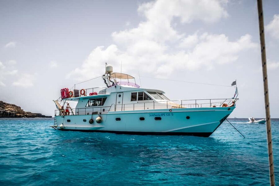 Lampedusa: Yacht excursion, swimming stops and typical lunch - Isola dei conigli (Rabbit Island) + the longer water time