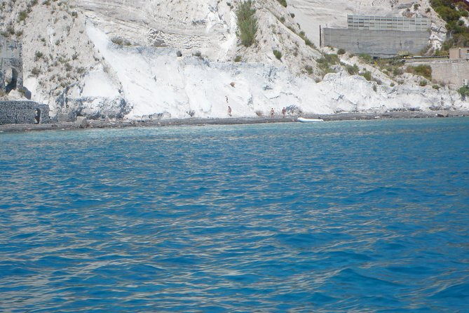 Lipari & Salina sud - individual partecipation on the tour - The on-board aperitif: prosecco time with local touches