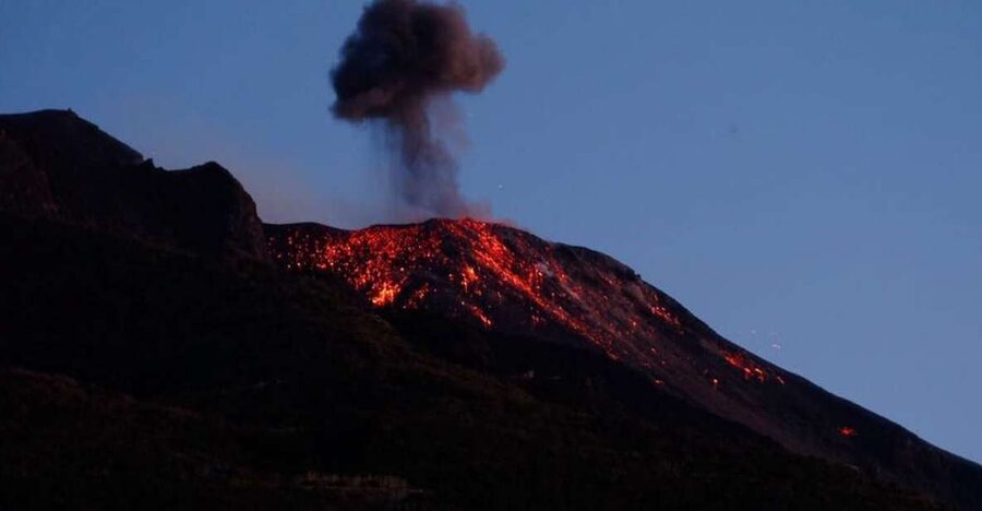 Lipari: Vulcano, Panarea, and Stromboli Cruise - The speedboat ride: what you see between islands matters