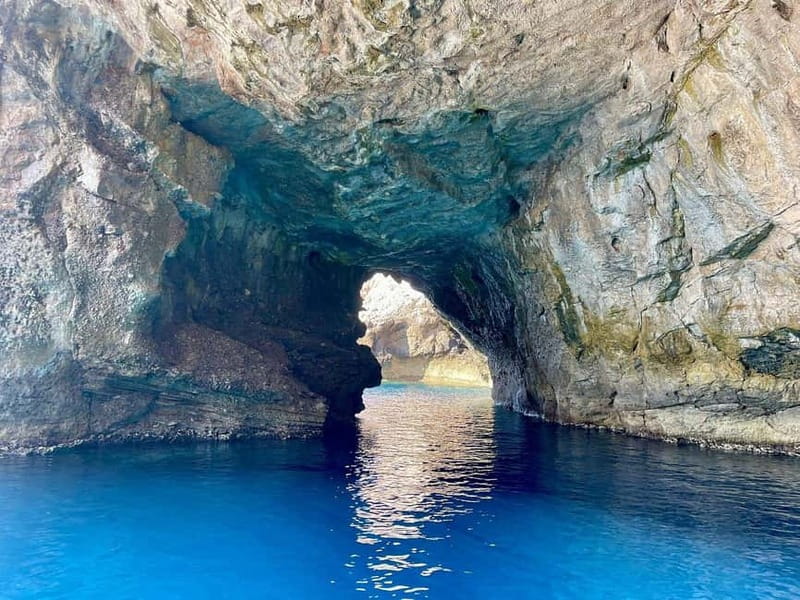 Marettimo: Private Boat Tour of 8 Caves with Snorkeling - The 8 caves: how the guide experience shapes what you actually see